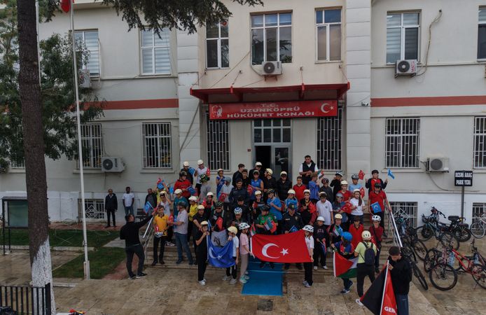 Gazze ve Doğu Türkistan'a destek için pedal çevirdiler