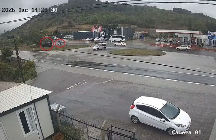 Yalova-Bursa yolunda feci kaza: 1 ölü, 4 yaralı