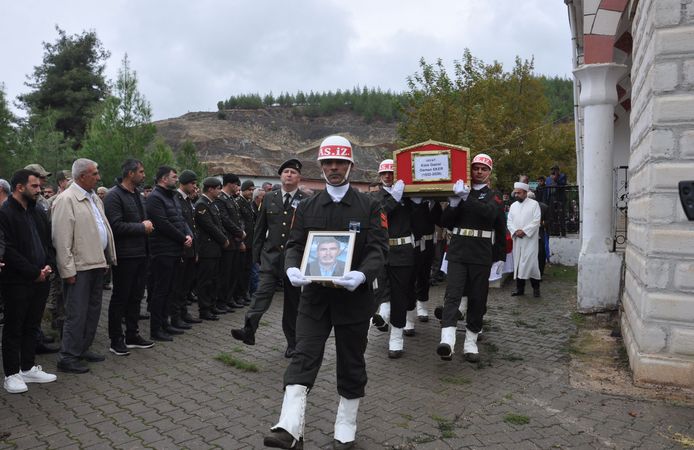 Kore gazisi Osman Eker son yolculuğuna uğurlandı