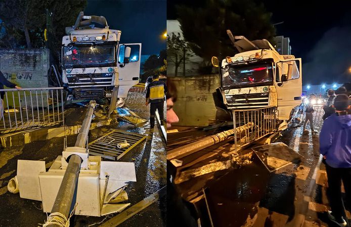 Kontrolden çıkan TIR otobüs durağına daldı