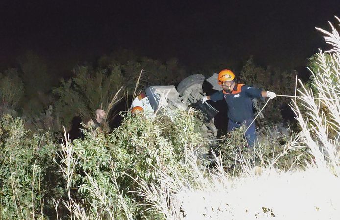 Antalya’da otomobil uçuruma yuvarlandı: 1 ölü, 1 yaralı