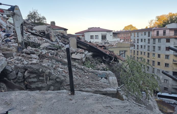 Zonguldak’ta bina çöktü: 1 ölü, 1 yaralı