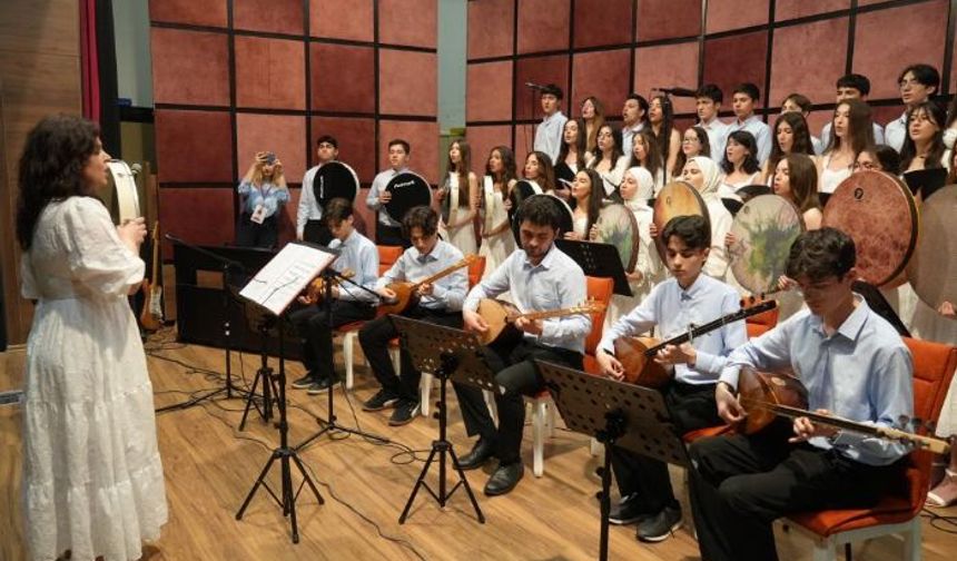 Çanakkale Savaşı döneminde mezun veremeyen Anadolunun ilk lisesi, 140ıncı kuruluş yılını kutluyor