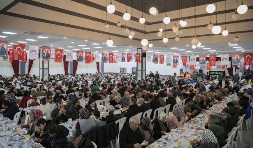 Mersin Büyükşehir Belediyesi'nden Aydıncık'ta iftar buluşması