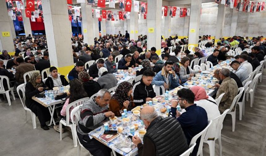 Mersin Büyükşehir Belediyesi son iftarı Çamlıyaylalılarla açtı