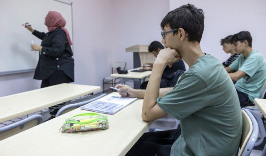 LGS Gülnar ve Aydıncık Birincileri Büyükşehir'in Kurs Merkezinden