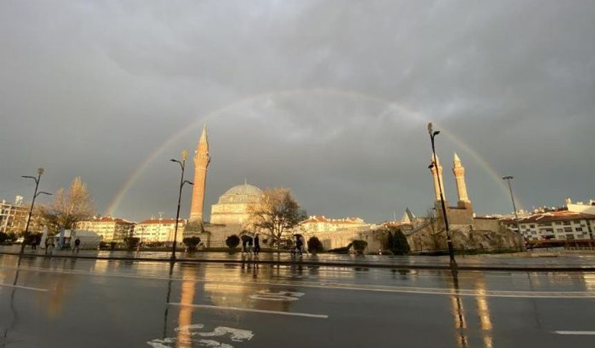 Sivas'ta sağanak sonrası gökkuşağı şöleni