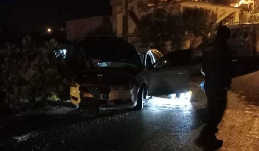 Mersin Bozyazı'da araç yakma girişimi