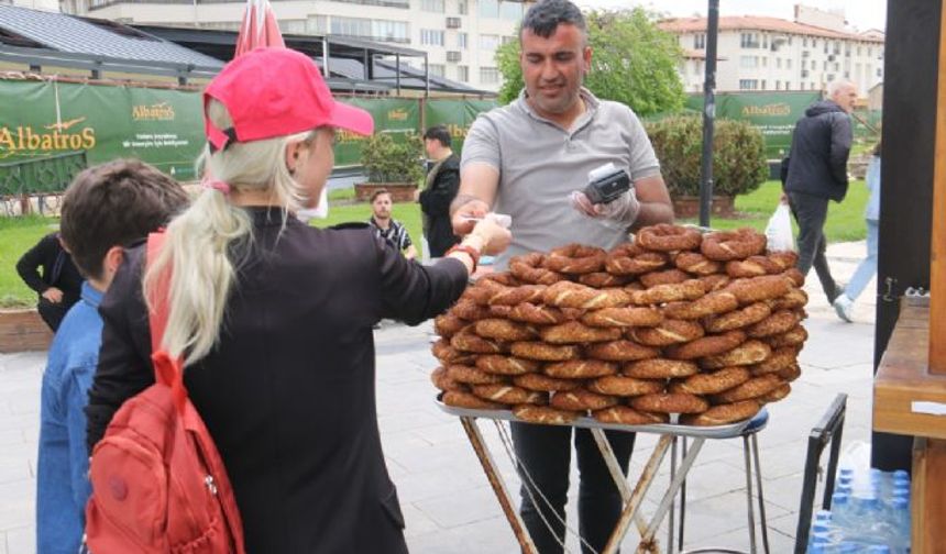 Sivasta simitçi kredi kartı seçeneği sunmaya başladı