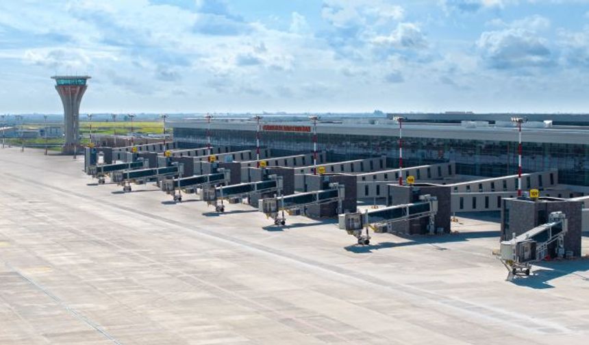 Çukurova Uluslararası Havalimanında 2024 yılında 13 bin uçuş, 1.9 milyon yolcu trafiği gerçekleşti