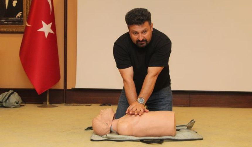 Mersinde avukatlara ilk yardım eğitimi verildi