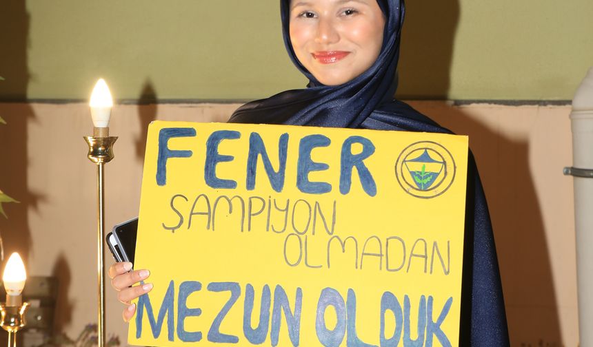 Mezuniyet töreninde Fenerbahçe'ye 'şampiyonluk' göndermesi