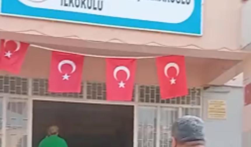 Mersin'de Okulda Yangın Paniği