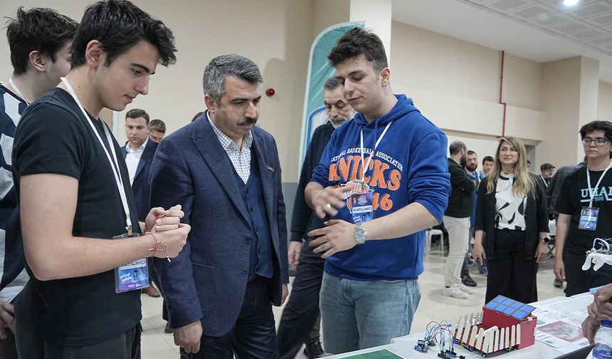 Bursa'da düzenlenen festivalde teknoloji rüzgarı