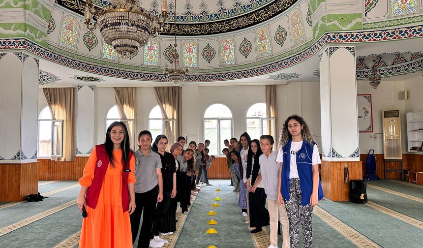 ÇEDES Projesiyle Tarsus’ta Öğrenciler Spor ve Sanatla Buluştu