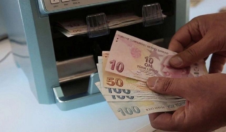 Emekli ve memurlar 2026 yılında ne kadar zam alacak? Milyonları ilgilendiren haber geldi
