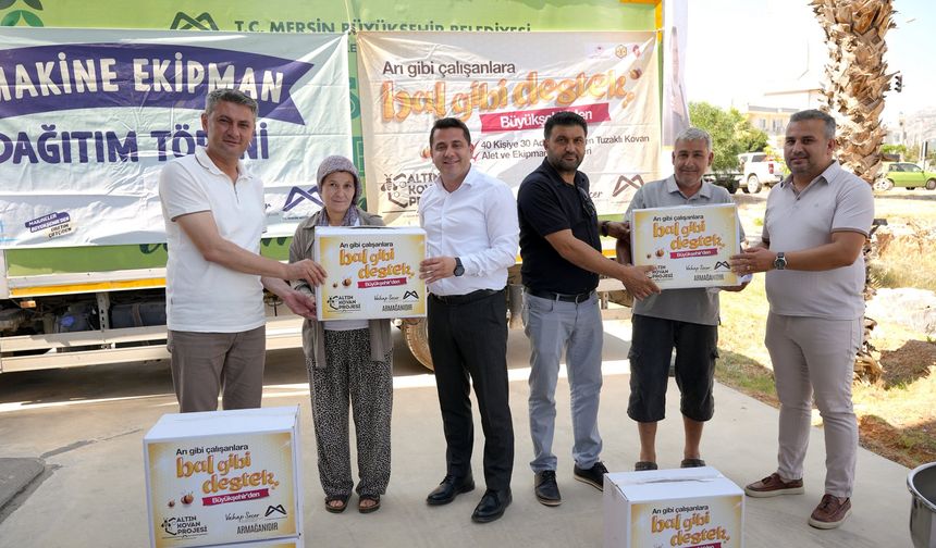 Mersin Aydıncık’ta Üreticiye Destek Devam Ediyor