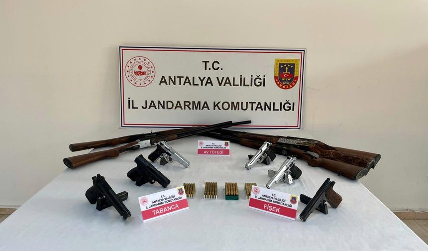 Antalya'da Kaçak Silah Operasyonu: 6 Gözaltı