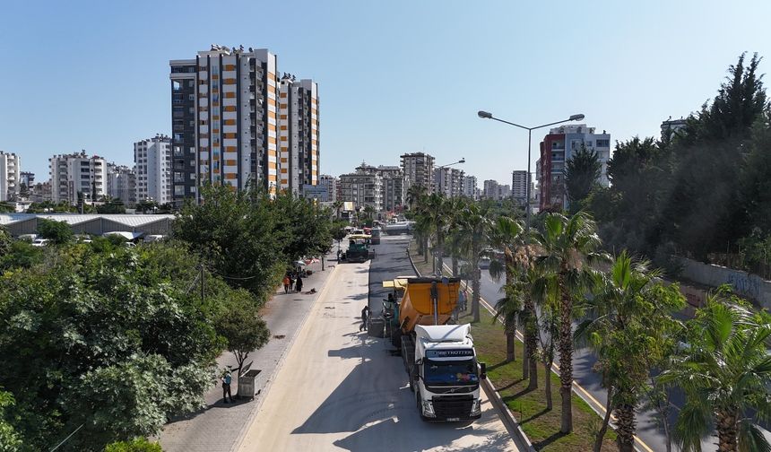 Mersin’de Ulaşım Rahatlıyor: 100. Yıl Caddesi Sil Baştan Yenilendi
