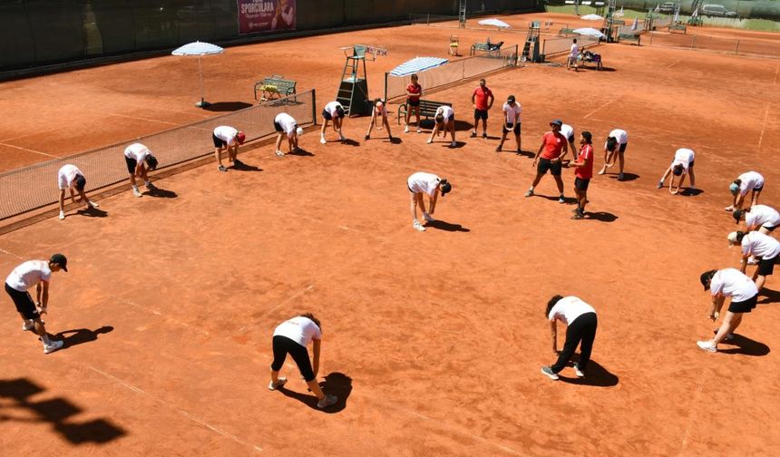 Yenişehir Belediyesi’nden Çocuklara Yaz Tatilinde Futbol Fırsatı