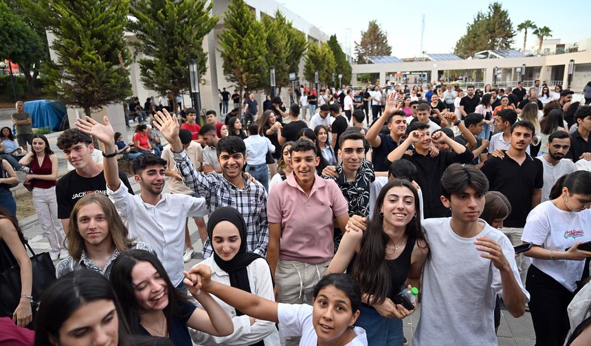 2025-2026 EĞİTİM YILI TAKVİMİ BELLİ OLDU! Okullar ne zaman açılacak, ara tatil ve 15 tatil ne zaman?