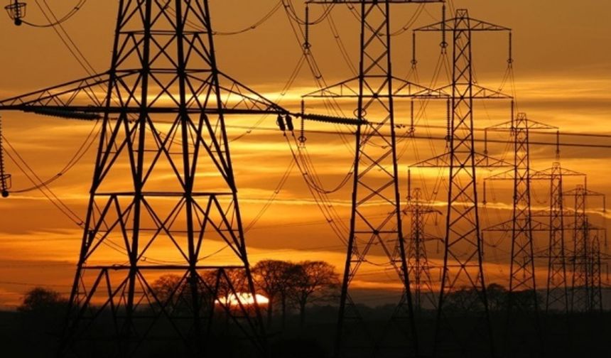 Mersin Karanlıkta: 4 İlçede Elektrik Kesintisi