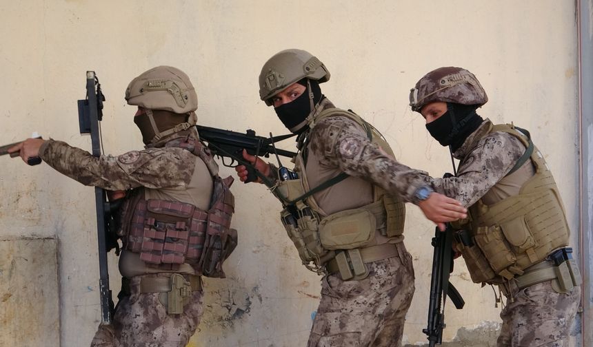 Mersin’de zehir tacirlerine operasyon: 1 Haftada 14 Tutuklama