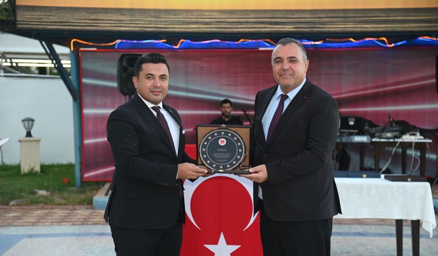 Mersin’de Adalet Emekçilerine Anlamlı Uğurlama