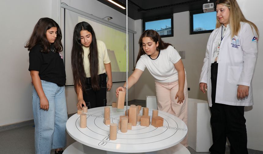Aratos Matematik Evi, Çocuklara Eğlenceli Matematik Sunuyor!