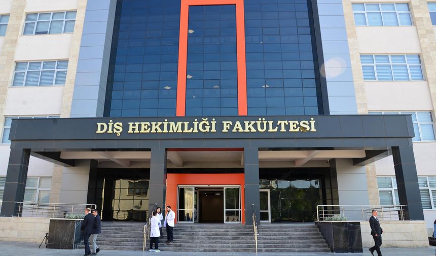 Mersin Üniversitesi İnnoDent Takımı, DentApress Projesiyle TEKNOFEST 2025 Finalinde