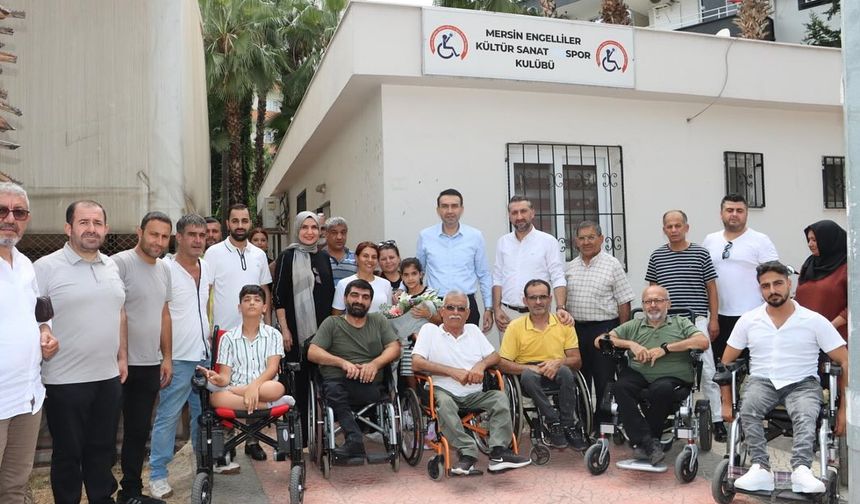 AK Parti Mersin Teşkilatından Mersin Engelliler Derneği’ne Anlamlı Ziyaret