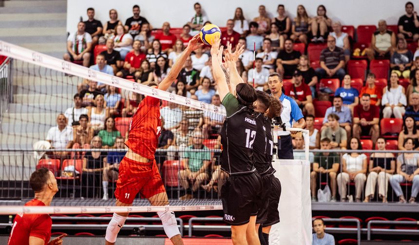 A Milli Erkek Voleybol Takımı, Macaristan’ı Deplasmanda 3-0 Mağlup Etti
