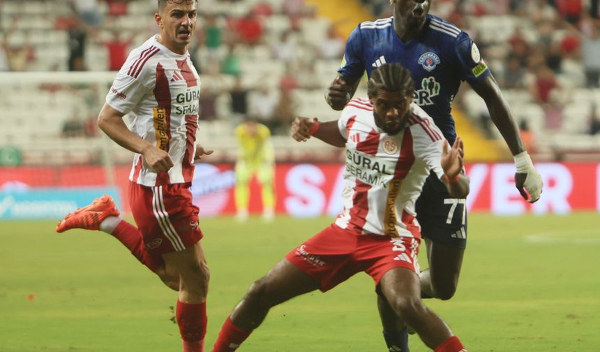 Antalyaspor Sezona Galibiyetle Başladı: Kasımpaşa’yı 2-1 Mağlup Etti