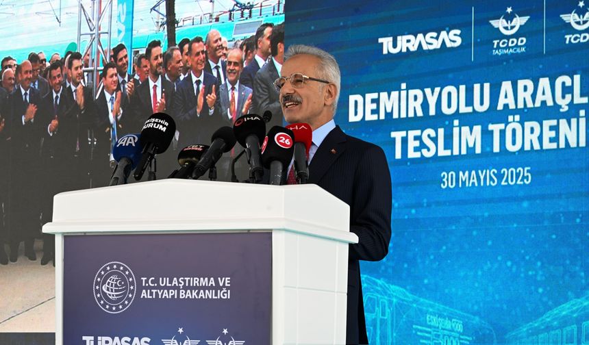 Bakan Uraloğlu: “Yerli Vagonlarla Avrupa'ya Taşıma Yüzdesi Yükseldi”