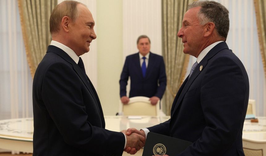 Putin ve Trump’ın Temsilcisi Kremlin’de Ukrayna’yı Masaya Yatırdı