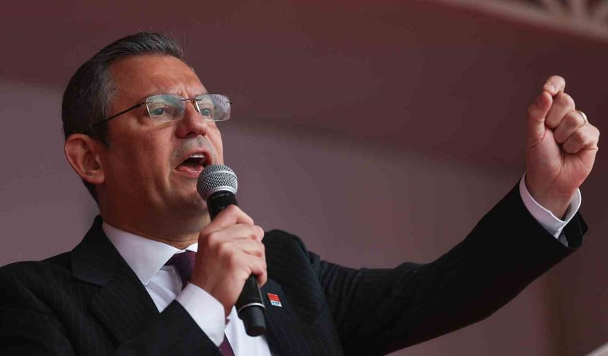 Özgür Özel Canlı Yayında Açıkladı: "23 Milyonun Üzerinde İmza Topladık"