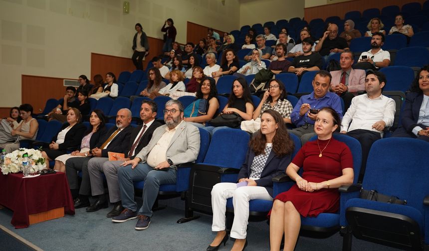 MEÜ’de “29 Ekim'i Yeniden Düşünmek” Konulu Konferans Düzenlendi