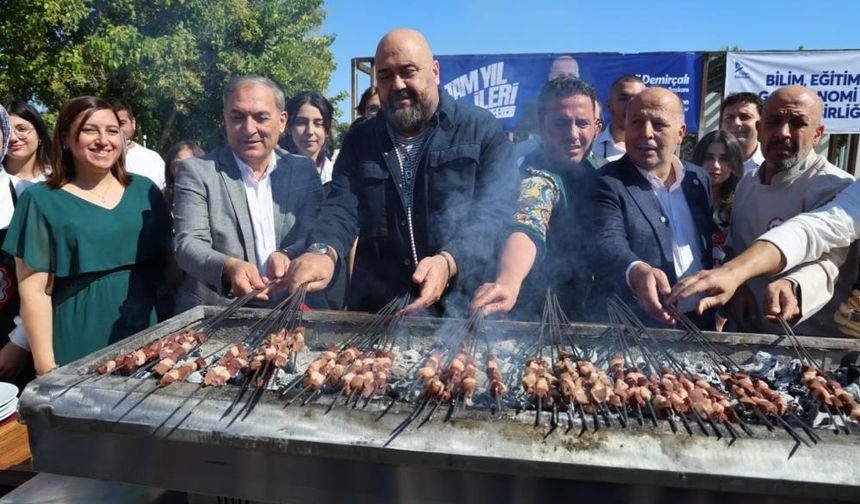 Adana’da Bilim ve Gastronomi El Ele: Yıldız Şeflerle “Güç Birliği” Projesi Tanıtıldı