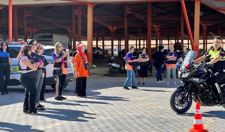 Silifke’de Kadın Motosikletlilere Güvenli Sürüş Eğitimi