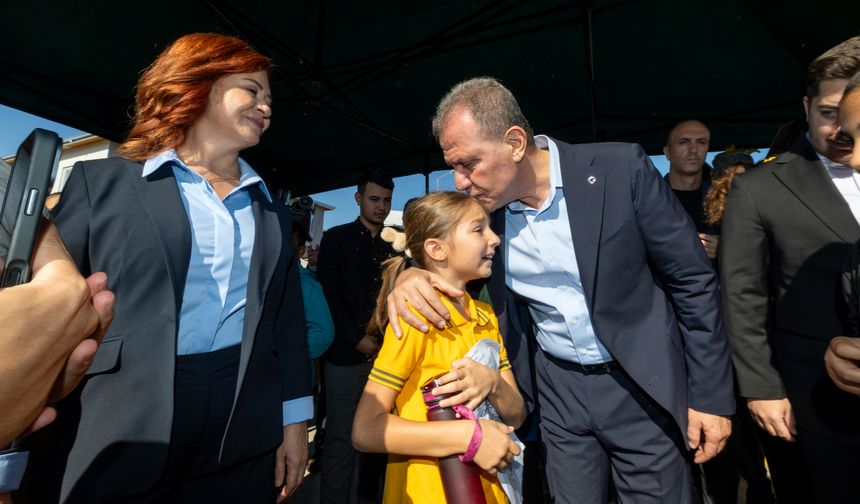 Seçer’den Çocuklara: “Size Çok Güveniyoruz, Siz Bizim Geleceğimizsiniz”