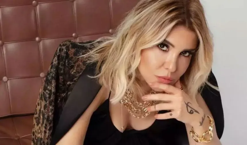 Gülben Ergen’den Sanatçılara Destek: “Neden İnsanların Özelini Açıklıyorlar?”