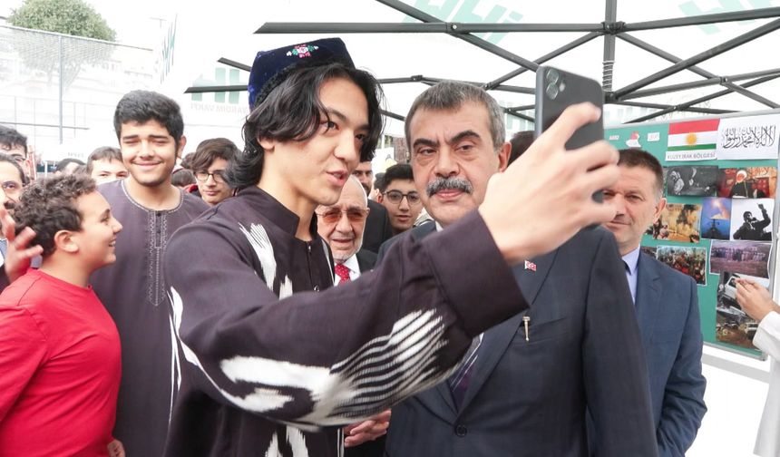 Bakan Tekin’den İmam Hatip Okulları Açıklaması