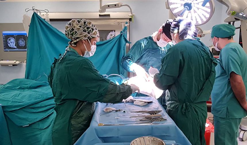 Uzmanı Meme Protez Ameliyatı Geçirenleri Uyardı