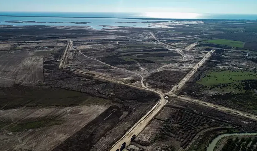 Adana Karataş’ta Tarım Devrimi: 4 Bin Kişiye İş Kapısı