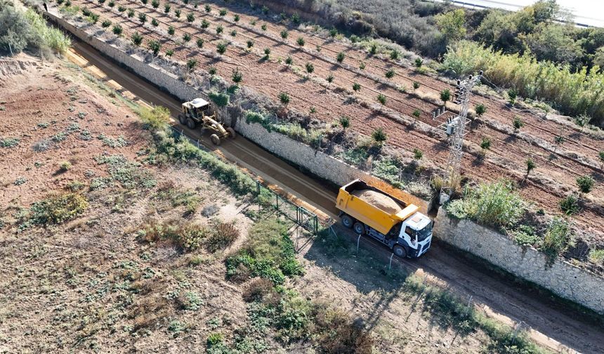 Tarsus Belediyesi Kırsal Mahallelerde Yol Yenilemeyi Sürdürüyor