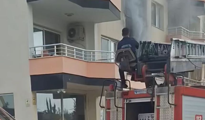 Erdemli’de Binada Yangın Paniği: Daire Hasar Gördü