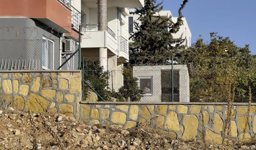 Mersin’de Engelli Kadının Kulübede Yaşamı Yürek Burktu