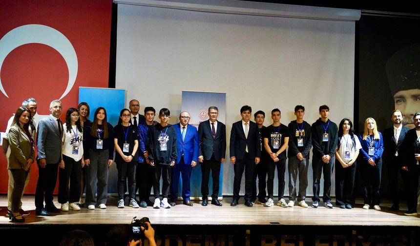 Türk Dil Kurumu Başkanı Prof. Dr. Osman Mert, Erdemli’de Öğrencilerle Buluştu