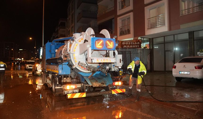 MESKİ Ekipleri Tarsus’ta Yağış Sonrası Sahada