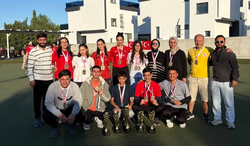 Mersinli sporculardan KKTC’de 18 madalyalık başarı